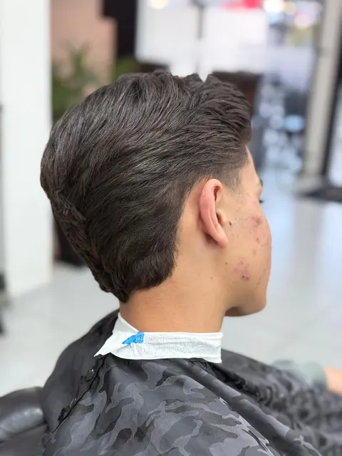 Corte social texturizado na Standard Barbearia em São Braz, Curitiba